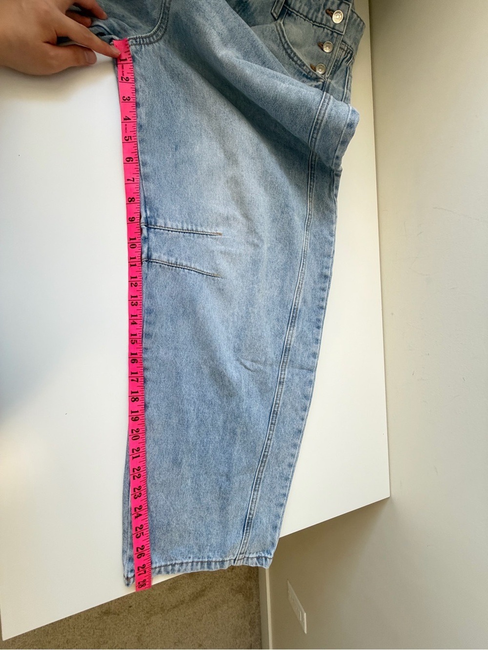 NWT BLUIVY - DENIM BARREL OVERALLS IN LIGHT WASH SIZE L - Picture 11 of 13